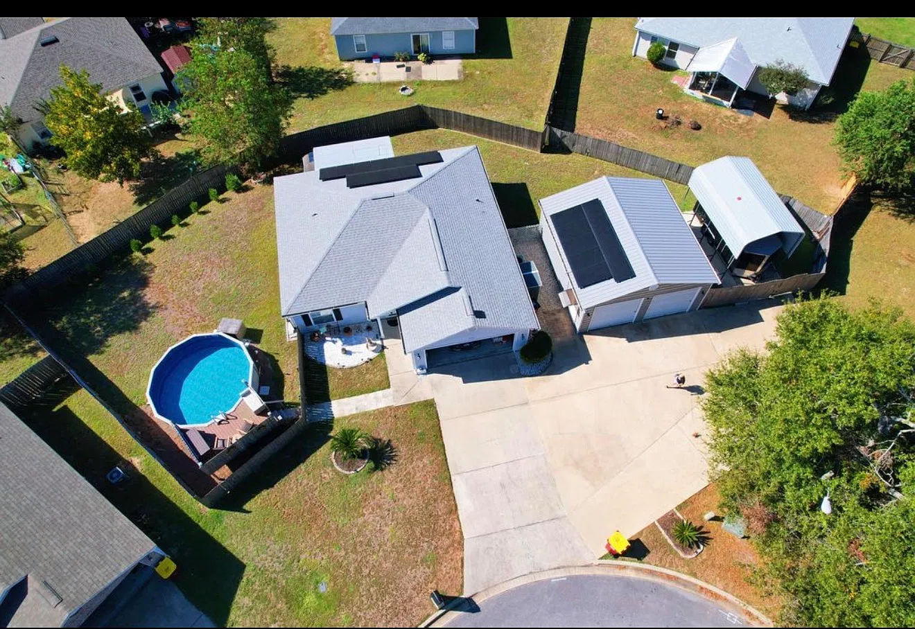 3 bed, 1100 sqft, $2,400 — Photo 4
