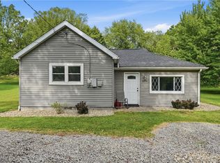 2375 S Keel Ridge Rd, Hermitage, PA 16148