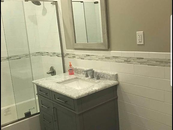 4th image of 560 Woodward Ave #2