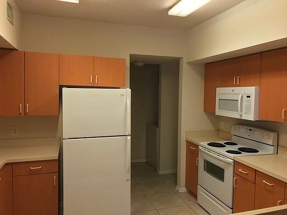 4th image of 2206 Belmont Ln