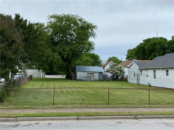 8 S Curry St, Hampton, VA 23663