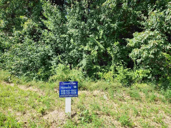 205 Savannah Parkway #98, Deerfield, WI 53531