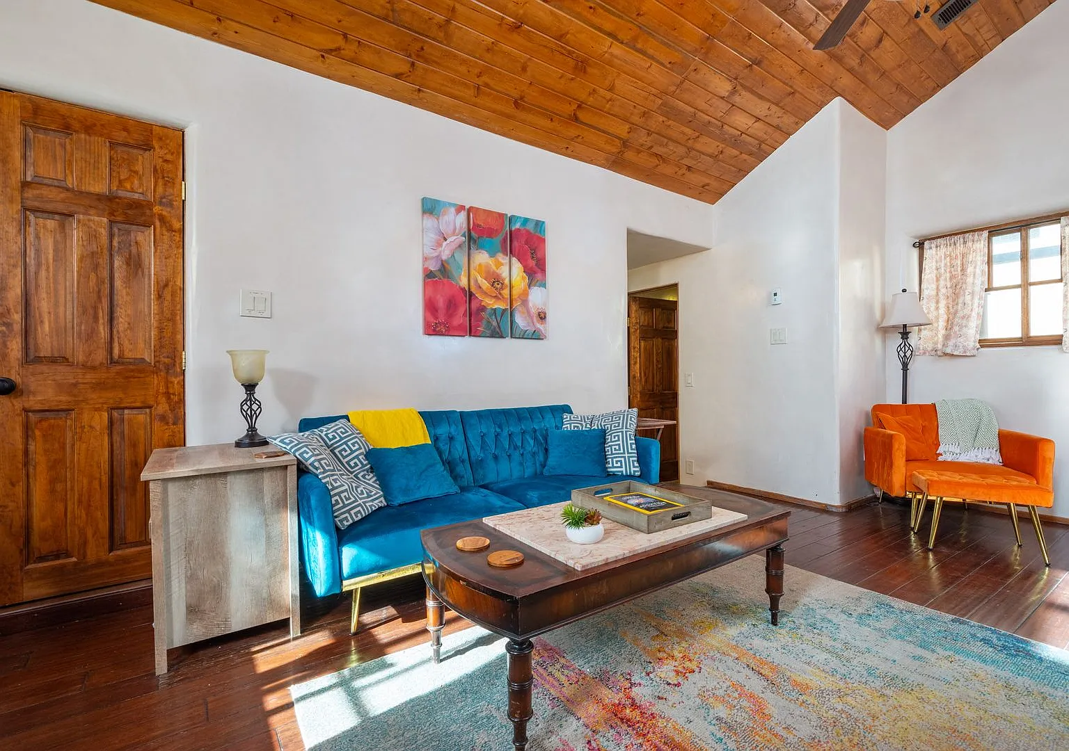 Long Term Vacation Rental Available Now — Photo 2