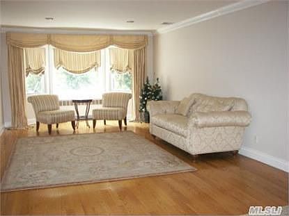 2nd image of 886 Willowbend Ln