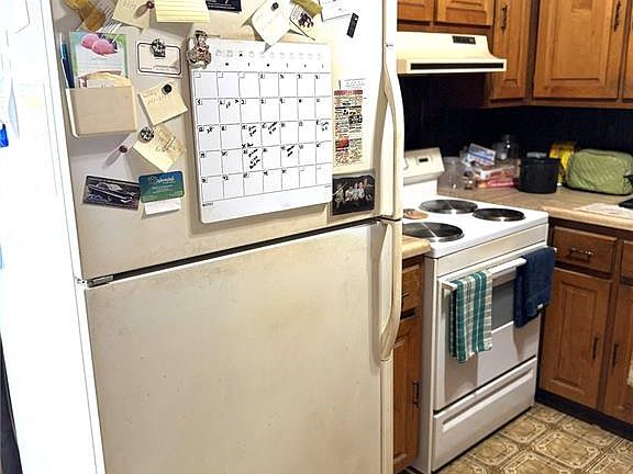 3rd image of 107 Angelica St
