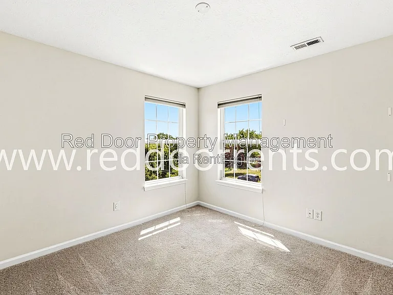 13340 Golden Gate Dr E — Photo 19