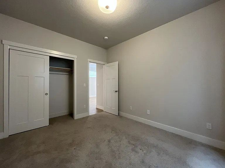 13911 SW 172nd Ave — Photo 20