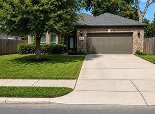 8150 Sharondale Dr, Houston, TX 77033