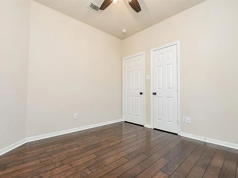 9135 Edgeloch Dr — Photo 23