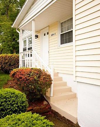 2nd image of 3024 Kadala Pl