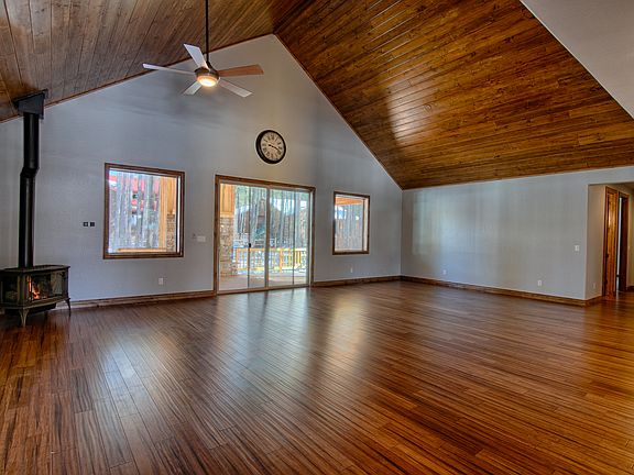 Stunning Vaulted Ceiling