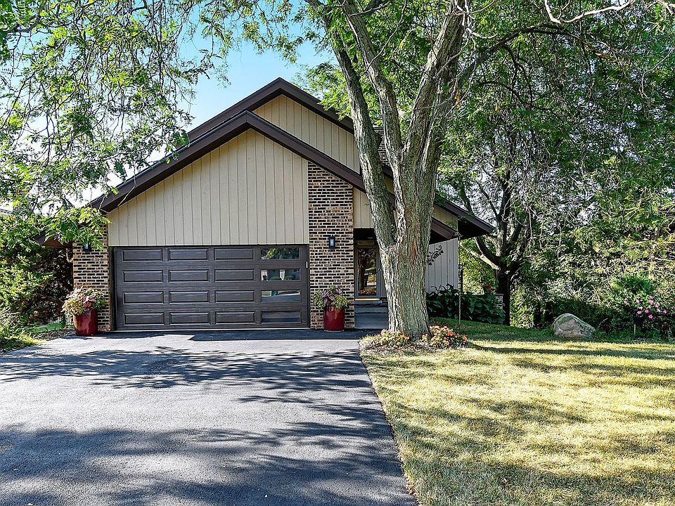 1st image of 13647 W Dublin Dr