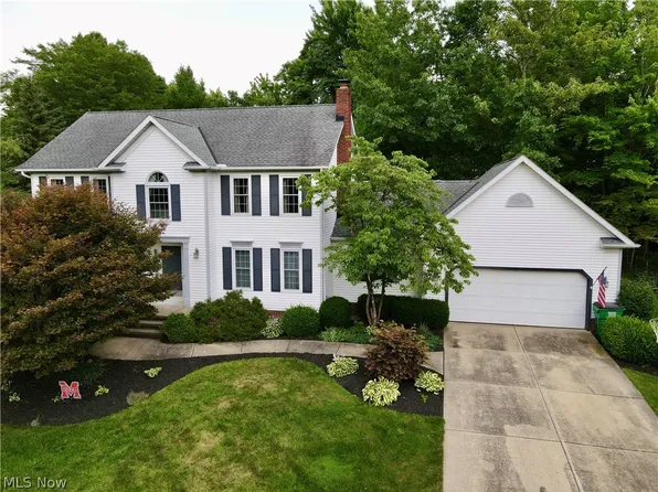 10060 Stone Hollow Rd, Mentor, OH 44060