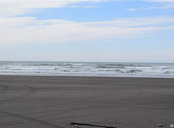 4th image of 319 Ocean Shores Blvd Nw Ocean Shores Wa #Near