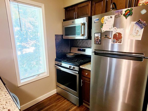 5th image of 484 Barkwood Dr NW #484