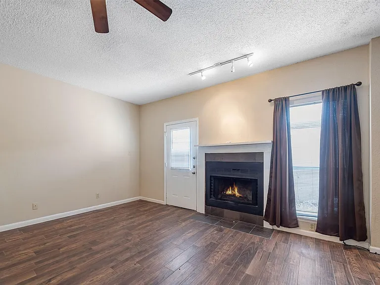12400 Brookglade Cir #15 — Photo 11
