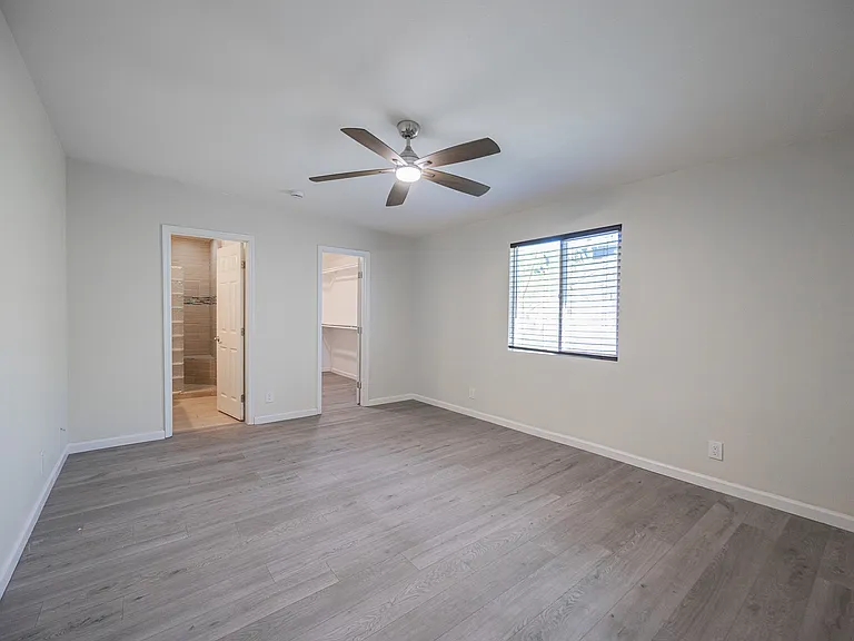 1332 E Whitton Ave — Photo 15