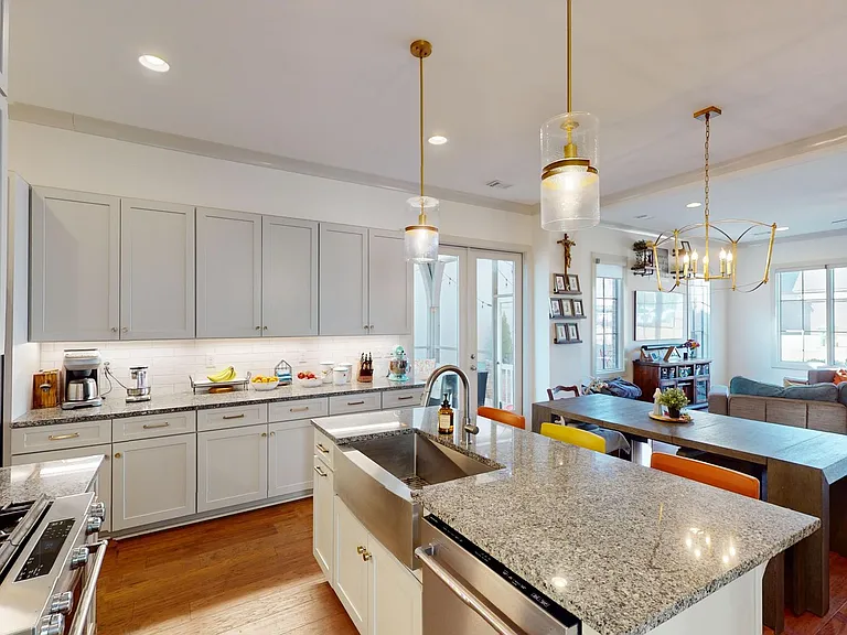 7075 Fain Park Dr — Photo 12