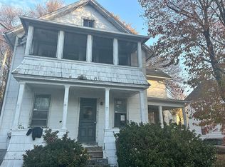 27 Clarkson St, Ansonia, CT 06401