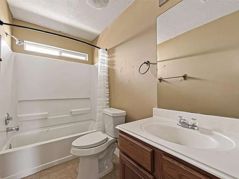 827 Royal George Ln — Photo 27
