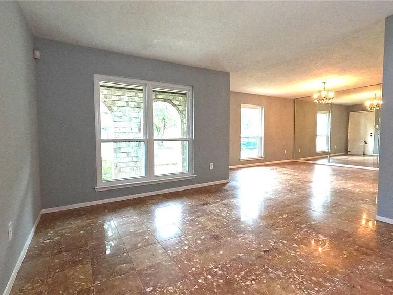 11712 S Kirkwood Rd — Photo 15