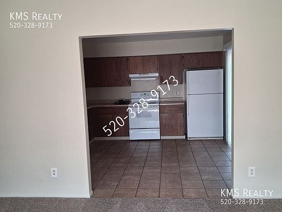 4th image of 13501 N Lon Adams Rd #1