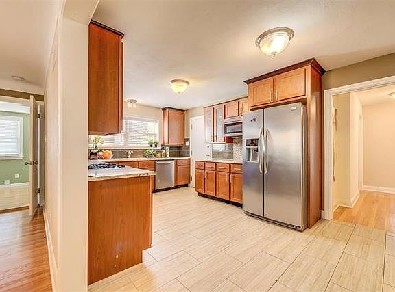 5th image of 7548 Wellington Way