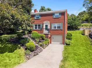 1393 Blue Jay Dr, Pittsburgh, PA