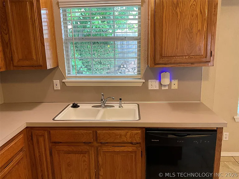 3312 N 4th St — Photo 26