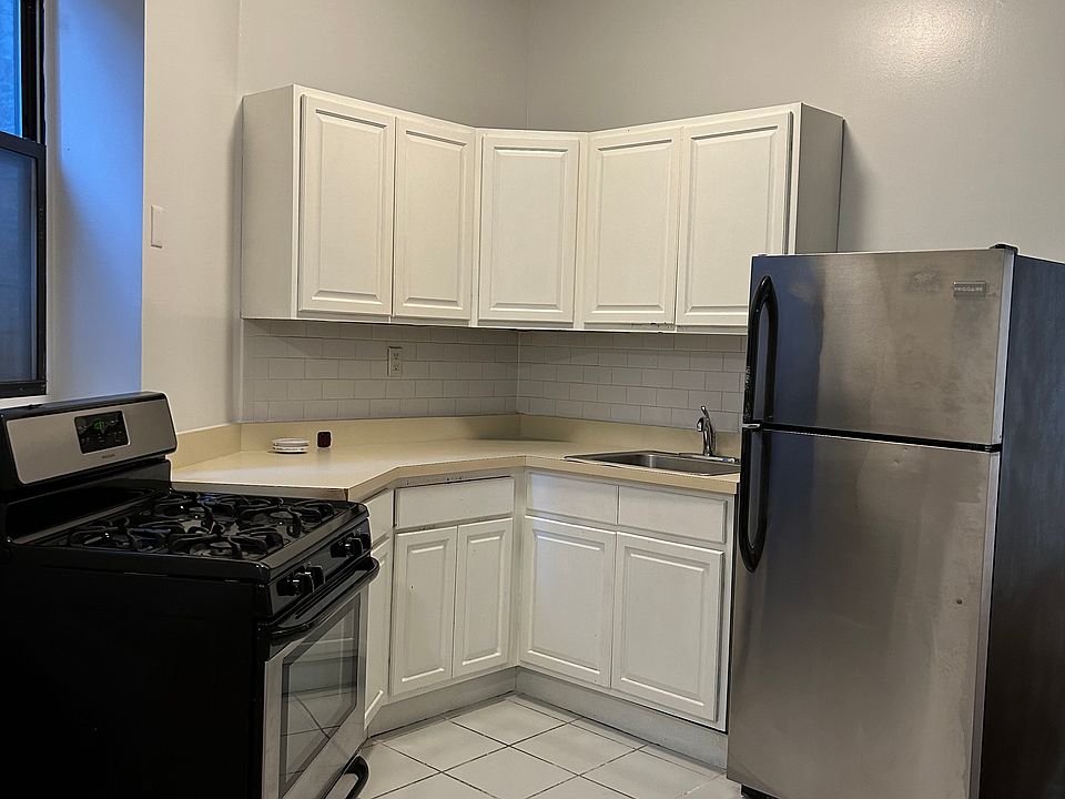 1st image of 276 Throop Ave APT 2A