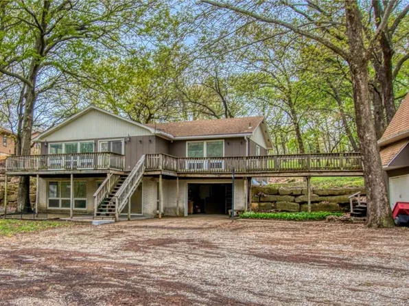 5274 Dabinawa Dr, Mc Louth, KS 66054