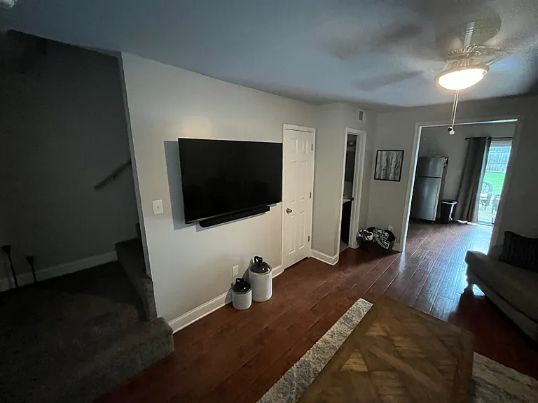 1800 Berryhill Rd #1 — Photo 2
