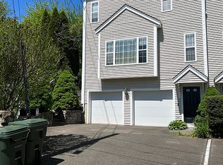 121 Warren Ave, Fairfield, CT 06825