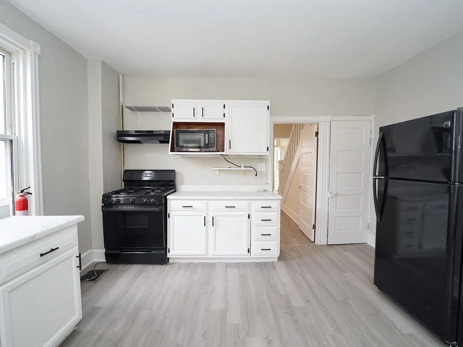 3 bed, 1200 sqft, $1,750 — Photo 1