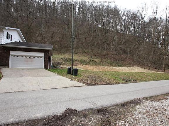3rd image of 194 Loudendale Ln