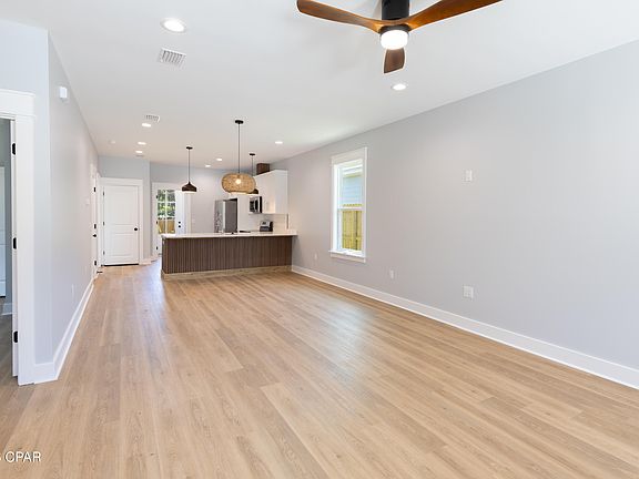 5th image of 726 Gulf View Dr