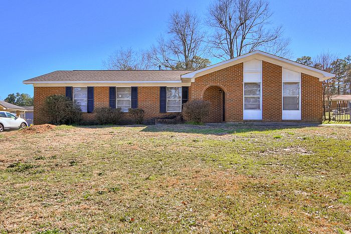1st image of 2618 Castletown Dr
