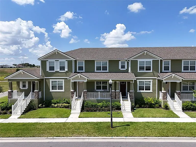 2295 Garden Belle Dr — Photo 1