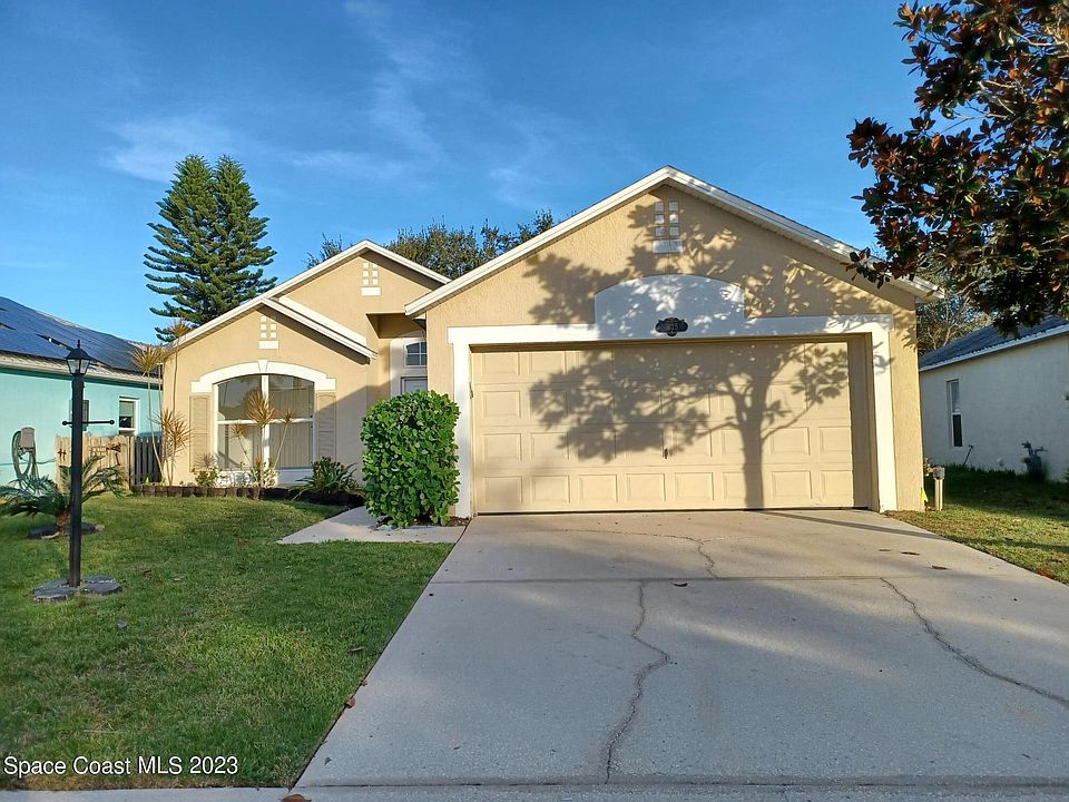 1st image of 1125 White Oak Cir