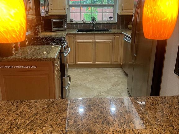 2nd image of 7407 Twin Sabal Dr