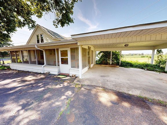 2nd image of 808 W Main St