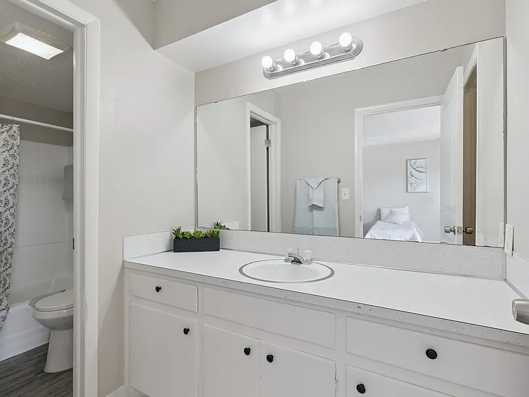 Morgan Terrace Apartments — Photo 10