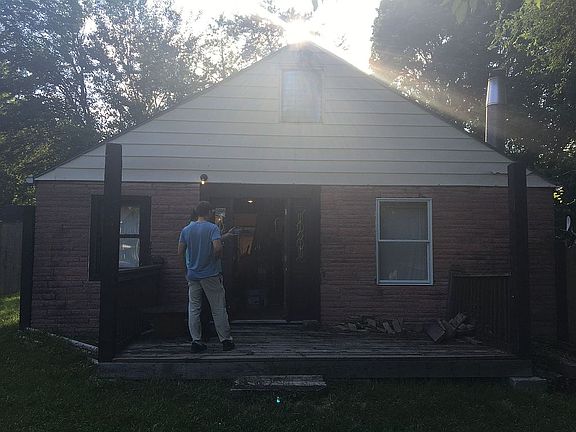 2nd image of 718 S Pope Ave