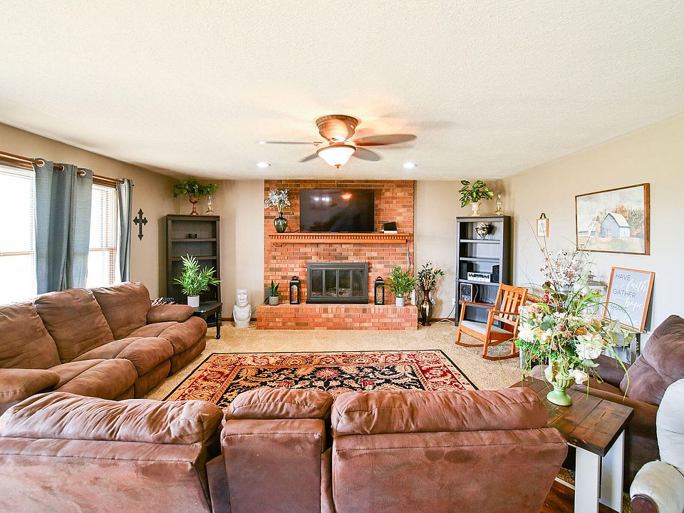 1st image of 234 McIntyre Rd