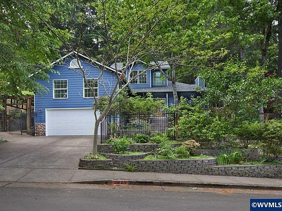 2nd image of 1876 NW Woodland Dr