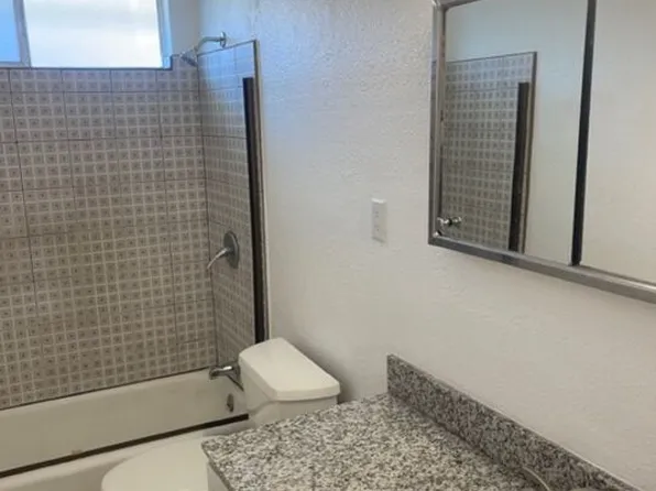 4144 W 129th St, Hawthorne, CA 90250