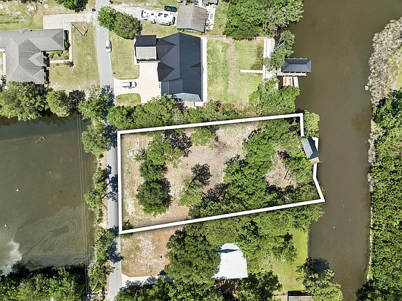 5th image of 92 Waterside Ln