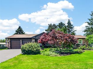 29 Tartarian Cir, Rochester, NY 14612