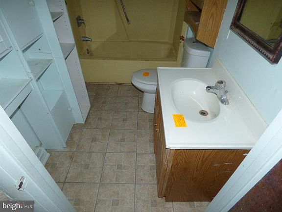 5th image of 11028 Celeste Dr