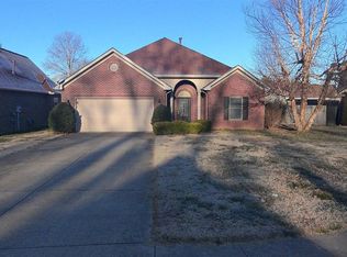 3216 Shadewood Ter, Owensboro, KY 42303